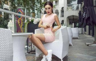 AISS爱丝(黄金版) – 灵儿的美丝分享时刻，原图来了！谁能抗拒如此诱惑？