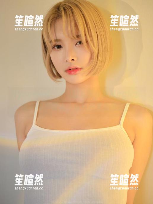 Hyoyeon(김효연)的私房女仆Magic：能不能不整人，我只是来拍照的！