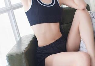 IMiss爱蜜社 – 泡在浴缸里的Winki丝姬：一个高清写真集怎么能让我这么失神？大概是那种恬淡又神秘的气息吧。