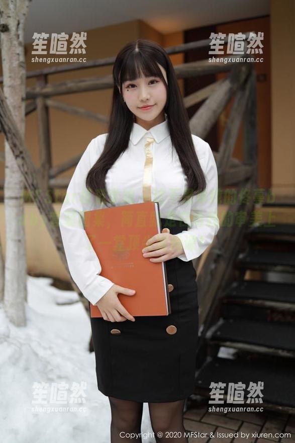 MFStar模范学院 - 这不是单纯的佟蔓baby套装图集，简直就是在给我的审美上了一堂顶尖时尚课！