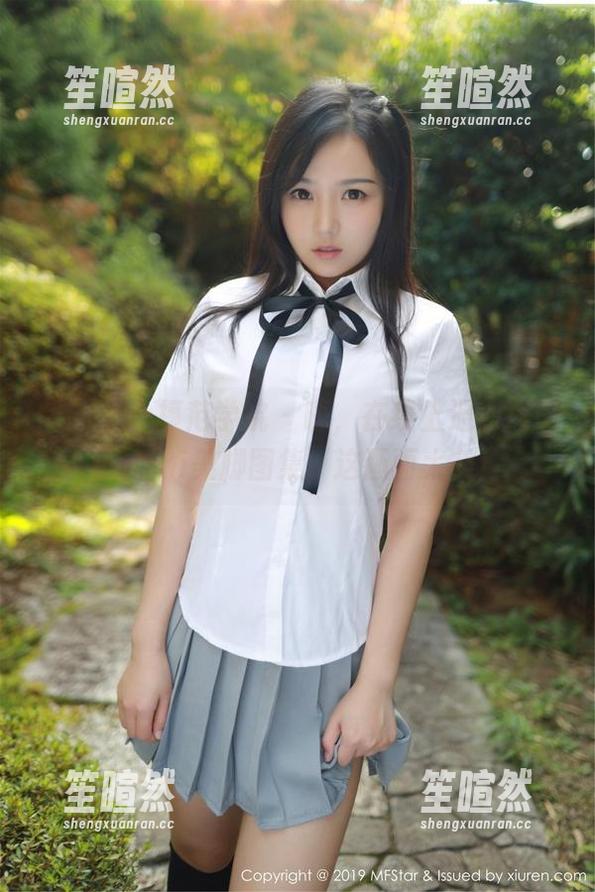 MFStar模范学院 - 唔，在线上遇到糯美子Mini美脚图集，这画面太美！
