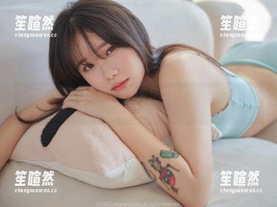 Sira(시라)天台图册：看她如何在阳光下把懒散演绎成艺术！