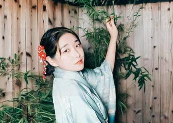 Sonson(손손)Loozy的写真更新，酒吧里的偶像气息又来了，别说，我有点心动。。。