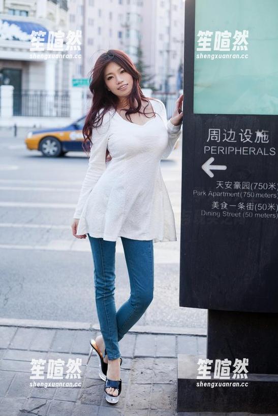 TuiGirl推女郎 - 模特林夕，学姐的天空：精选图片带你遨游幻想与现实之间