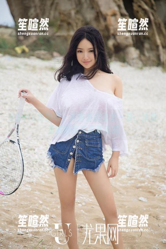 UGirls尤果网 - 乔依琳的清凉一夏：泳池里的图库写真藏乐趣