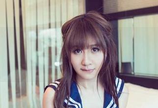 UGirls尤果网 – 看！夏雨桐把制服穿出风格，美图的起源？