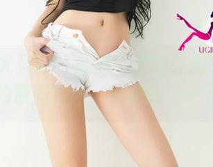 UGirls尤果网 – 新鲜出炉的死库水：李思宁的原图更新，快来感受一下！