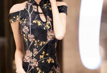 XIAOYU语画界 – 如果泳池能说话，杨紫嫣Cynthia全套的魅力一言难尽，快下载！