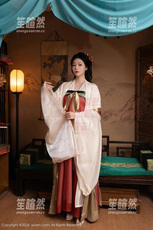 Xiuren秀人网 - 最新套图：Elise谭晓彤女王，让人感觉想立刻为她写赞美诗的那种存在！