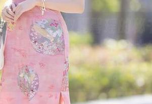 Xiuren秀人网 – 被夏馨瑶的秘书套图吸引，有点上班时的心动，难怪大家都说“工作要快乐”。