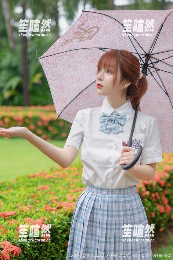 Xiuren秀人网-小逗逗 Xiuren秀人网 - 小逗逗短裙精选图包:裙摆飞扬的瞬间,我忍不住想多看几眼!