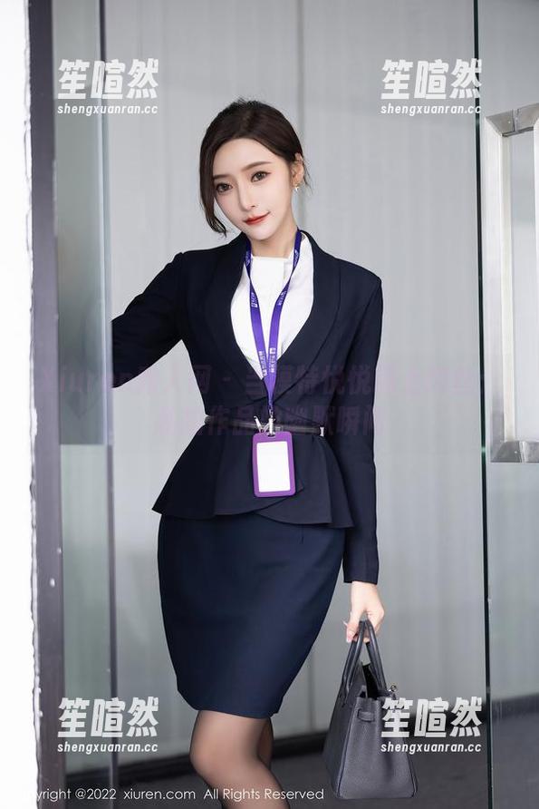 Xiuren秀人网 - 当模特悦悦遇上肉丝：私拍作品的幽默瞬间