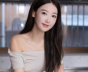 Xiuren秀人网 – 白微Sera的蕾丝哲学：套图分享，柔软与坚韧的完美交融！
