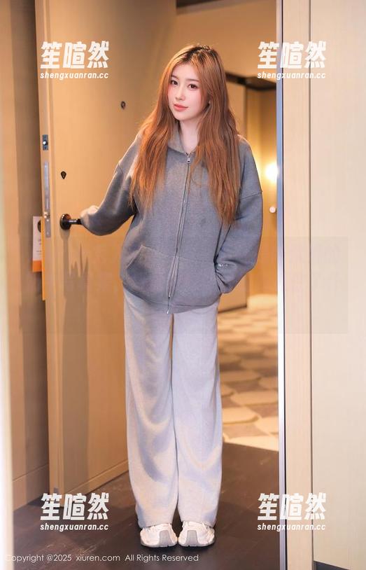 Xiuren秀人网 - 分享一下还是陈梵妮的奶牛写真集，感觉好像隐隐约约抓住了什么？