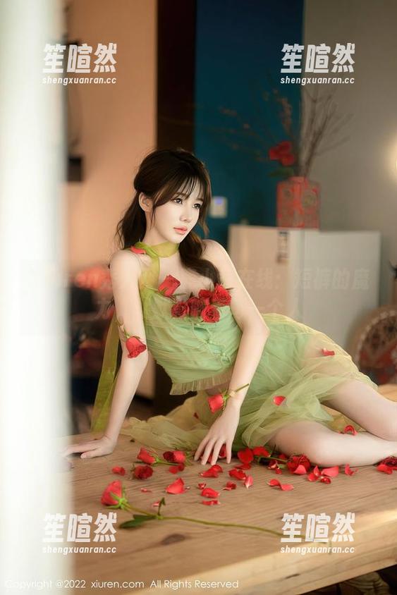 Xiuren秀人网 - 鹿小茜在线：短裤的魔力，默默影响着每一个人