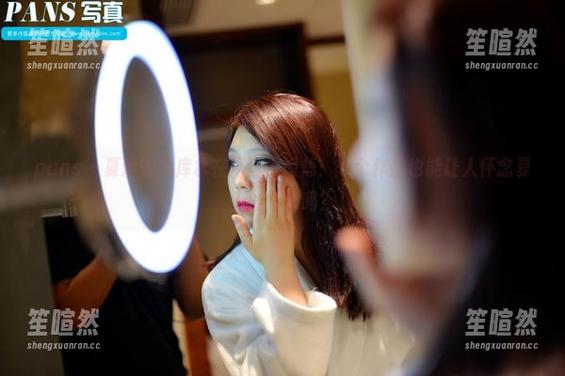 pans - 夏涵的死库水在网盘中闪烁：一个作品也能让人怀念夏天的汗水吗？