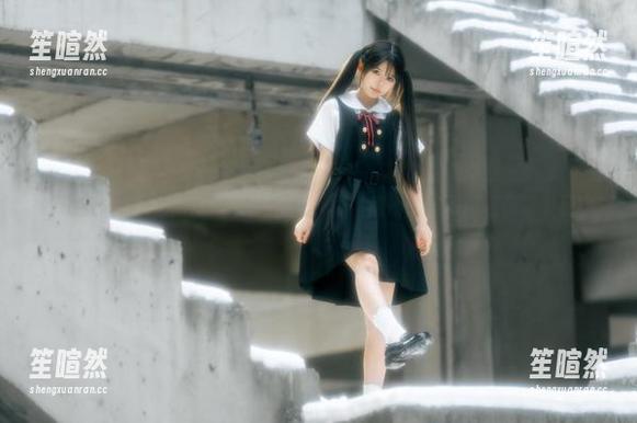 rua阮阮的作品从户外走进网盘，真假难辩的美丽等着你来发现！