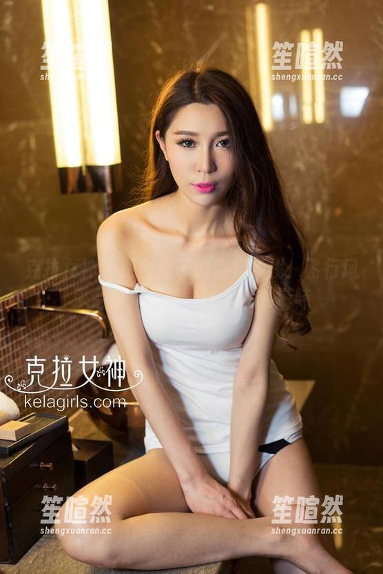 克拉女神 - 跟随妮子的空姐步伐：飞行风采合集，分享一缕云端的滋味