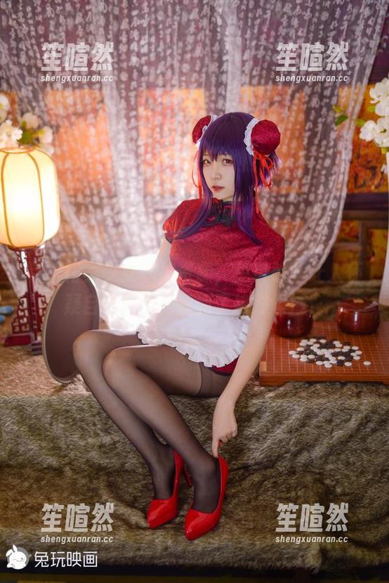 制服裙美少女私拍资源，兔玩映画让人怀疑自己是不是看到了绝对领域！