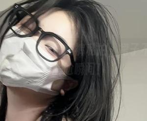 微密圈 – 可爱的肉巴短裤私拍，裙子不敢露脸的尴尬瞬间！