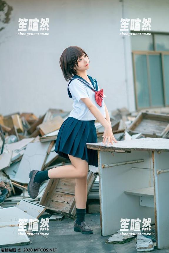 喵糖映画呈现：制服少女，别被甜美外表欺骗哦。