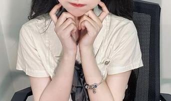 水龙头下的美图合集，大肉丸Amiee的浴室泡泡也能爱！