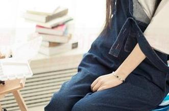 头条女神 – 泳池里的日光浴：莫晓希图包，让你目不暇接！