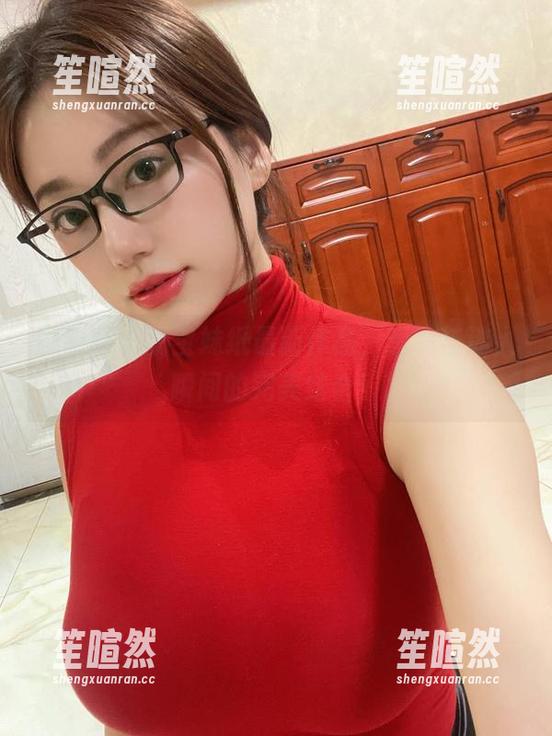 微密圈 - 奶宝妹纸最新作品，运动与迷人瞬间的完美结合！