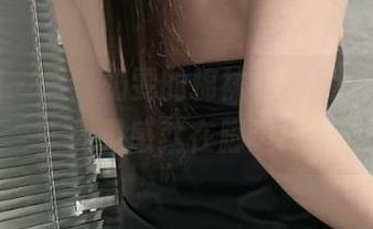 微密圈 – 看！奶雯的棉袜写真集，最新时尚灵感就在脚边！