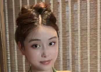微密圈 – 新鲜出炉！奶雯的最新写真集，白衬衣和红色内内的完美交融