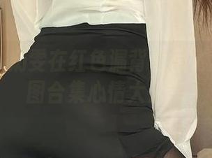 微密圈 – 奶雯在红色漏背裙里飞翔吧！原图合集心情大分享