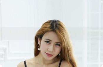 尤物馆 – 私拍探险：跟FoxYini孟狐狸一起去女王的套图花园