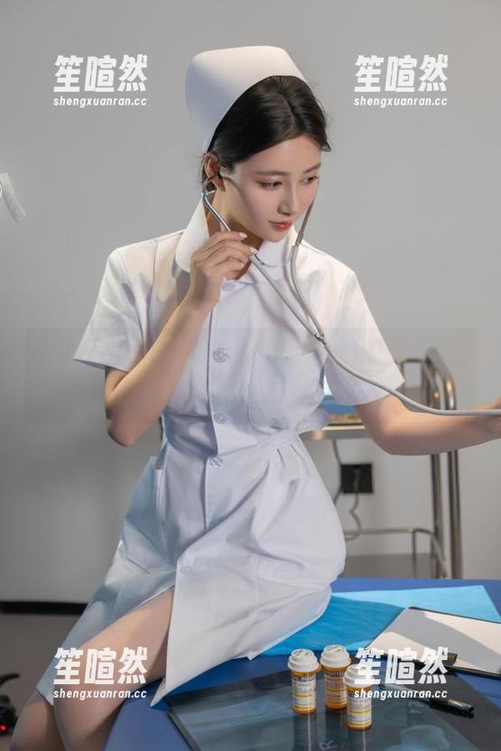 年年Nnian与拜年兔的无圣光邂逅，原图竟然这么自然！