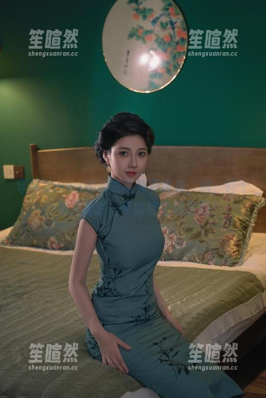 年年Nnian的泳衣高清写真集，哦，这个沙滩又是我一年的固定场景吗？