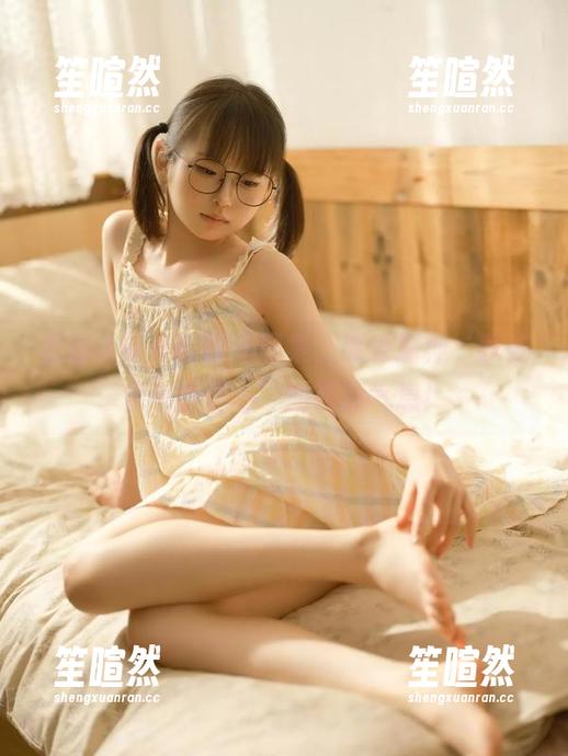 看幼水铃衣的睡衣图集，感受那种‘我在家也很努力’的资源气息！