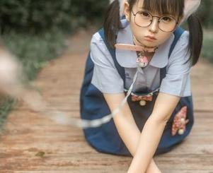 浴缸漫游：跟随幼水铃衣潜入这个“水做的梦”写真集！