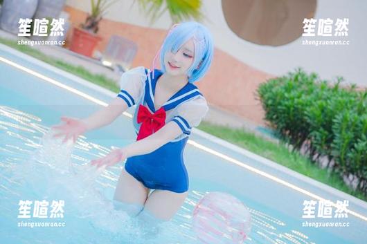 幼爱youmeko学妹的写真，真是一种新鲜又古怪的观看体验！