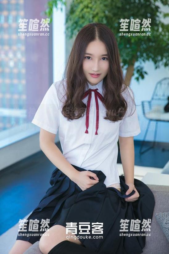 推女神 - 谁能拒绝宛恩miyu户外的美图？简直就是壁纸达人，手机屏幕又得换新啦！