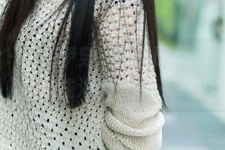 推女郎 – 当杨伊穿上比基尼，美图瞬间变成海滩神话～