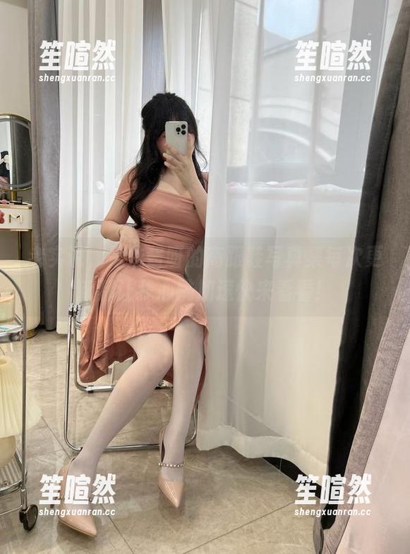 老实说，是依酱呀的高跟鞋写真集每次更新都让我心跳加速快来看看！