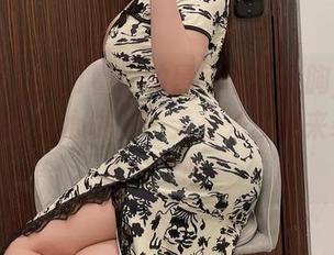 微密圈 – 是可馨吖的黑色蕾丝裹胸，仿佛能听见你的心跳——无圣光原图来袭，准备好了吗？