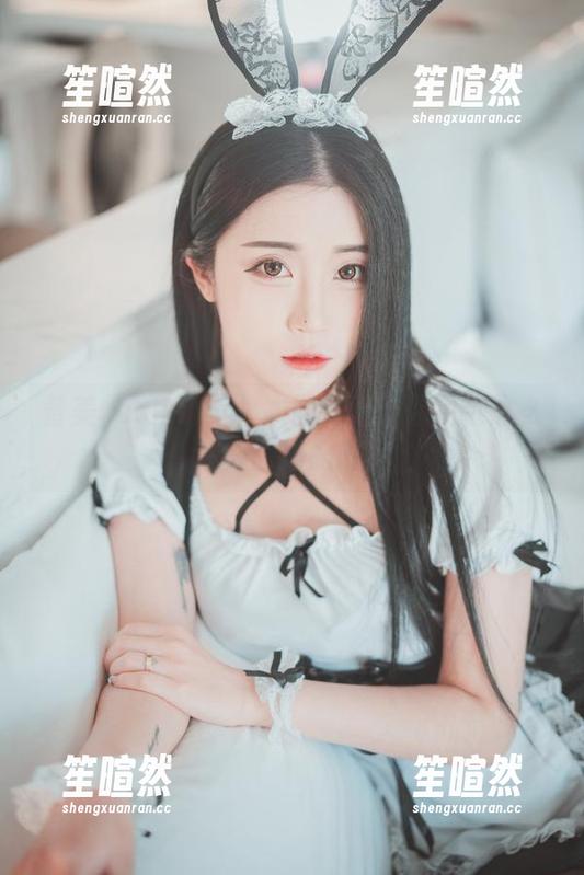 普美(bomi)连体衣图片集：你见过这么迷人的搭配吗？