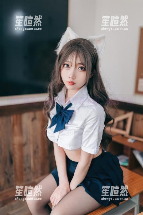 杏仁曲奇：这体操服写真资源，谁能不流口水？