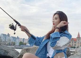 微密圈 – 林子琳喵红裙：免费图集，你会发现这些红裙背后藏着的故事。