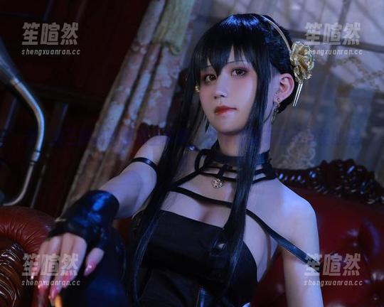 当桜满三时的制服遇上写真，这作品集简直是恋爱的感觉！