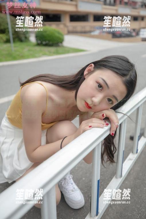 梦丝女神 - 这组香萱黑色图集，真的让我想起了我小时候的黑色星期五！