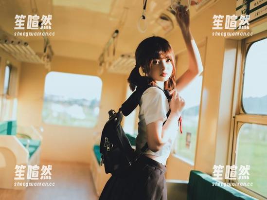 高清写真：河豚抚子的夏日比基尼，欲望与清凉并存！