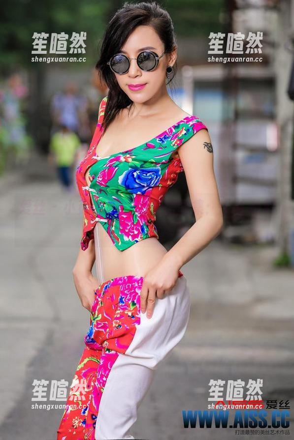 爱丝 - 小茹的职业装私房图集：一寸布料里的千种风情