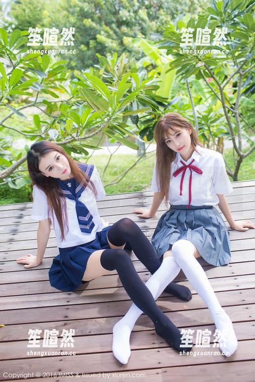 爱蜜社 - 莉莉Lily的秘书魅力：一个眼神就让你无法自拔的精彩合集