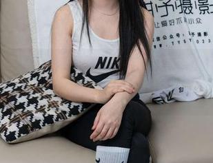 甜予摄影 – 探秘澜澜的校服图包：看这简单的衣服如何撩人心弦，原图就不说了！
